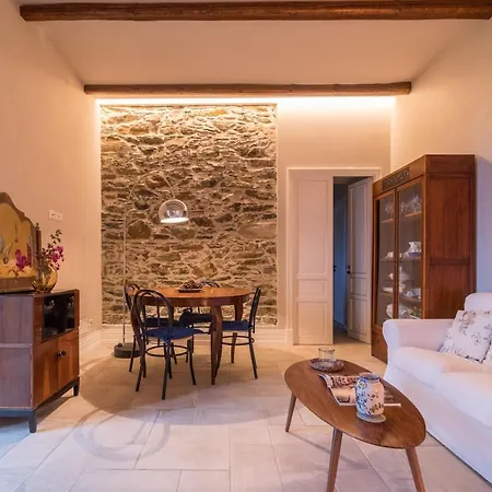 Giuffre Guest house *
