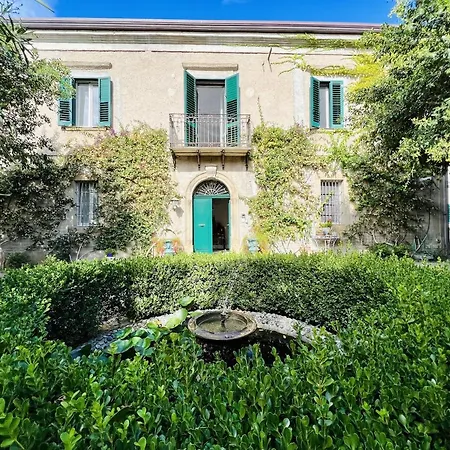 Giuffre Guest house *